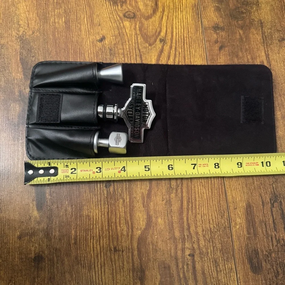 Harley-Davidson Wine Tool Set Corkscrew 2 Stoppers Bar And Shield Travel Pouch‎